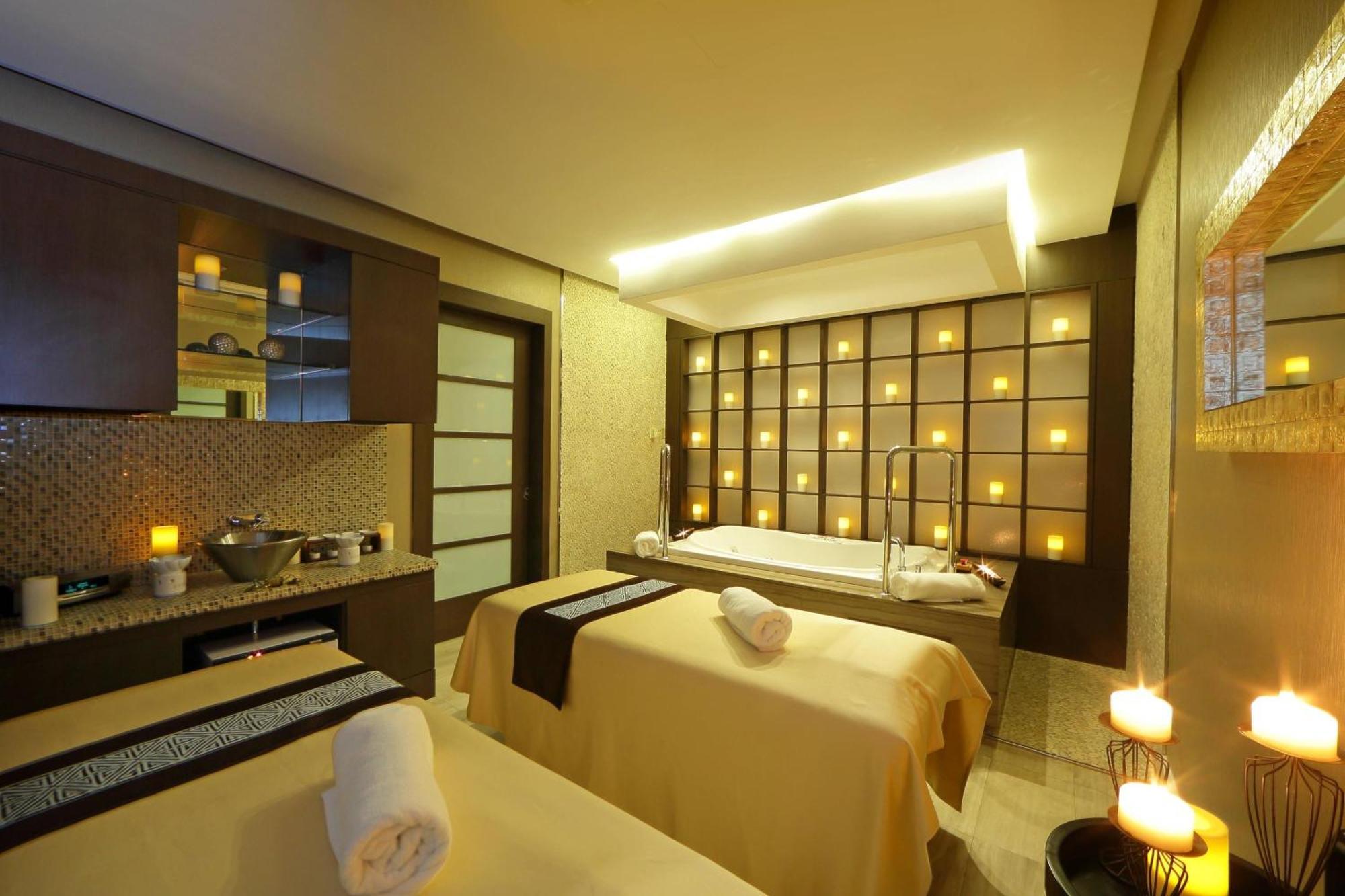 ホテル シェラトン グランド パナマ パナマ・シティー エクステリア 写真 A spa treatment room